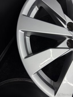 Alu AUDI A3 5x112 17” 8V0601025DE - 7