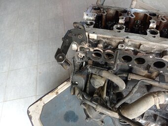 Prodám díly na motor Hyundai 103kw - 7