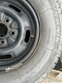 Kola na Hyundai H 100 se zimním pneu - 7