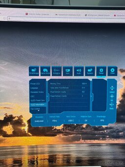 Philips Evnia 34M2C8600 – OLED zakřivený 34" monitor - 7