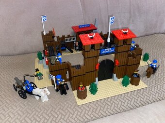 LEGO 6769 - FORT LEGOREDO - 7