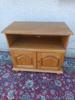 Rustikální televizní skříňka . - 7