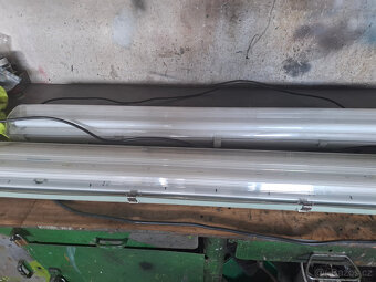 Prodám novou izolaci pod plovoucí podlahu,nové zářivky atd. - 7