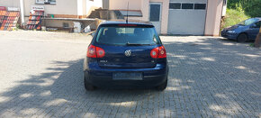 Volkswagen Golf 5 benzin 1,6 - 7