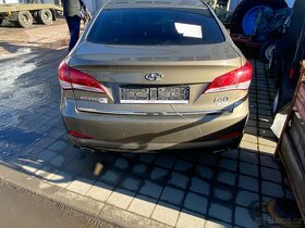 Hyundai i40 , 1.7CRDI, 100kw, najeto 129000km, 12/2013 - 7