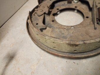 Brzdové štíty Avia ? - 7