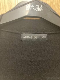 Svetr černý zn. F&F - vel. M - 7