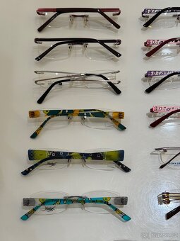 Kolekce 13 vrtaných brýlí – nové, nepoužité - 7