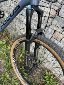 celoodpružené horské kolo Focus Jam - 7