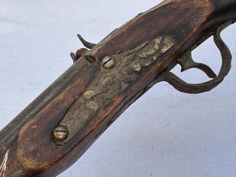 Křesadlovka se sekyrkou - 7