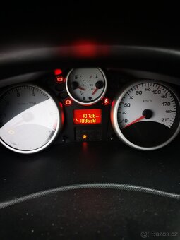 Peugeot 206 plus, havarovaný - 7