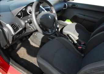 Peugeot 206 1,1 i 44 kW PLUS Serviska benzín - 7