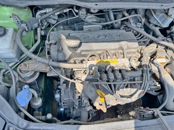 https://auto.bazos.cz/inzerat/225170602/hyundai-i20-12-57kw- - 7