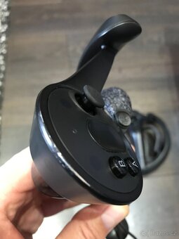 Ovladače Valve Index (Knuckles controllers) - 7