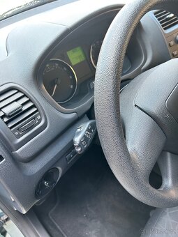 Prodám Škoda Fabia kombi 1.2TSi facelift,111tkm - 7