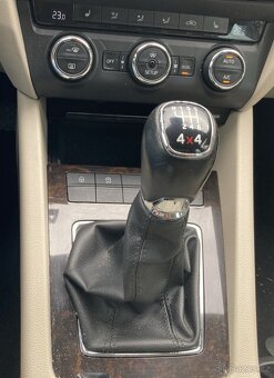 Škoda Octavia kombi 3 4x4 2.0TDI 110KW 2.maj serv kniha - 7