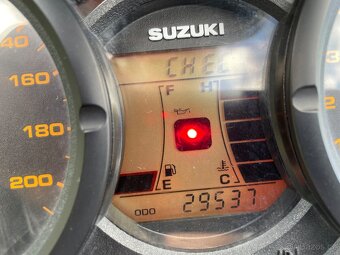 Suzuki V-Strom DL 650 - 7