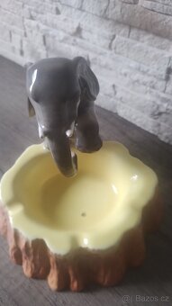 Porcelánový popelník - 7