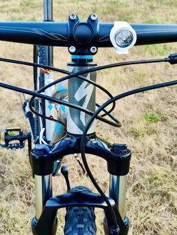 Dámské horské kolo Specialized Jett Sport, kola 29", rám M - 7