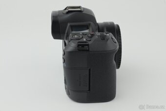 Canon EOS R - 7