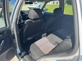 VW Golf IV 1,4i 55kW 5 dveř - 7