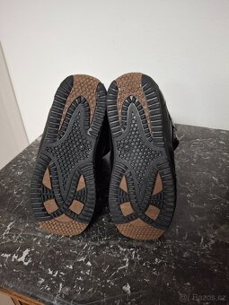 Prodám snowboardové boty Gravity Reno 41,5. - 7