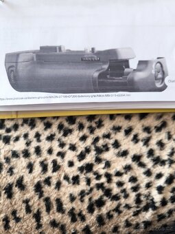 Nikon grip MB D 15 - 7