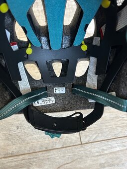 REZERVACE Dětská batolecí helma Specialized Mio Mint - 7