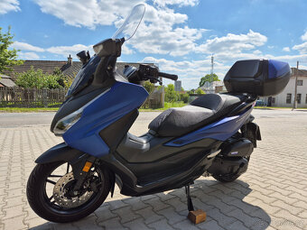 Prodám Honda Forza 125 , r. v. 2023, ABS, TC, ČR, v záruce - 7