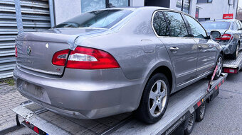 Vůz na náhradní díly Škoda Superb 2 sedan 2009 CBBB KPS LF8H - 7
