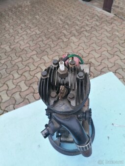 Švýcarský motor Zurcher 250 - 7