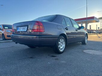 Mercedes Benz C200 - 7