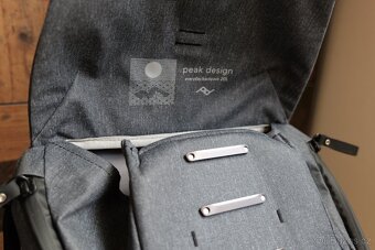 Peak Design Everyday Backpack 20L Charcoal - 7