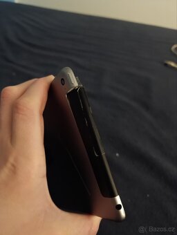 Popraskaný iPad 4 mini - 7