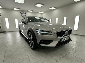 VOLVO V60 CROSS COUNTRY 145 kW ULTIMATE - 7