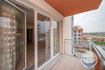 Pronájem nezařízeného bytu 1+kk 34 m² + 6 m² + balkon, Praha - 7