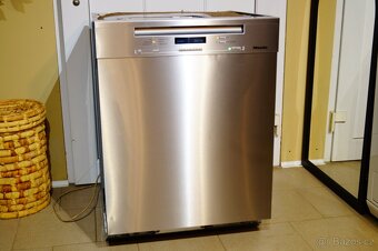 Miele myčka celonerezová G 6300 SCU, tři koše - 7