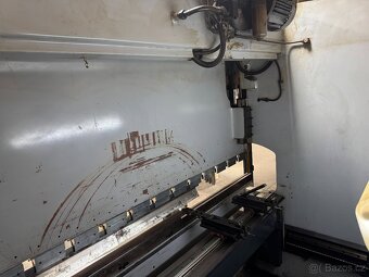 Ohraňovací lis 3100 mm x 110 tun - 7
