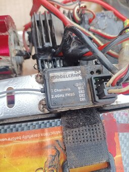 RC auto 1/8 - 7