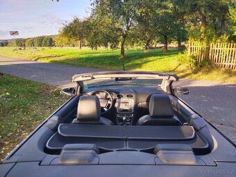 KRÁSNÝ Ford Focus cabrio // 2.0 16v // bez koroze - 7