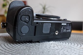 PANASONIC S1 telo - 7