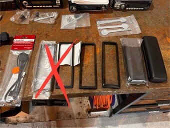 Autoradia Sony, Blaupunkt, Sanyo, Alpine - 7