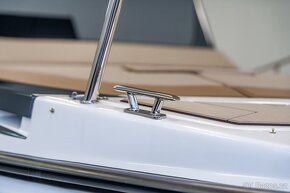 TRIDENT 640 SUNDECK - 7