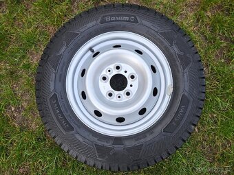 Kompletní letní ZÁTĚŽOVÁ ocelová kola - 215/70 R15 C - 5x118 - 7