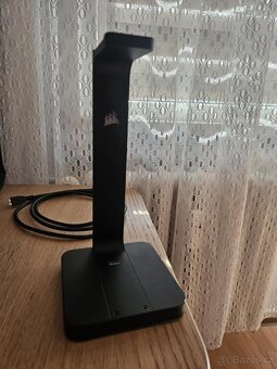 Corsair Gaming ST100 RGB Premium Headset Stand - 7