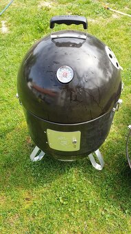 Prodám grill na pomalé grilování i uzený. Grill se dá také p - 7