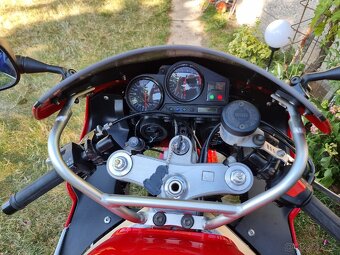 Honda CBR900RR 1999 Top stav - 7