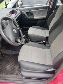 Škoda Fabia II (r. 2009) 1,2 benzín - 7