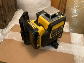 DeWalt laser DCE089G 3x360 + Snímač paprsku + Stativ a obal - 7