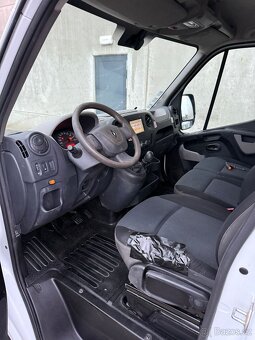 RENAULT MASTER 2,3 dci 6 místný - 6  míst -2016 1 majitel - 7